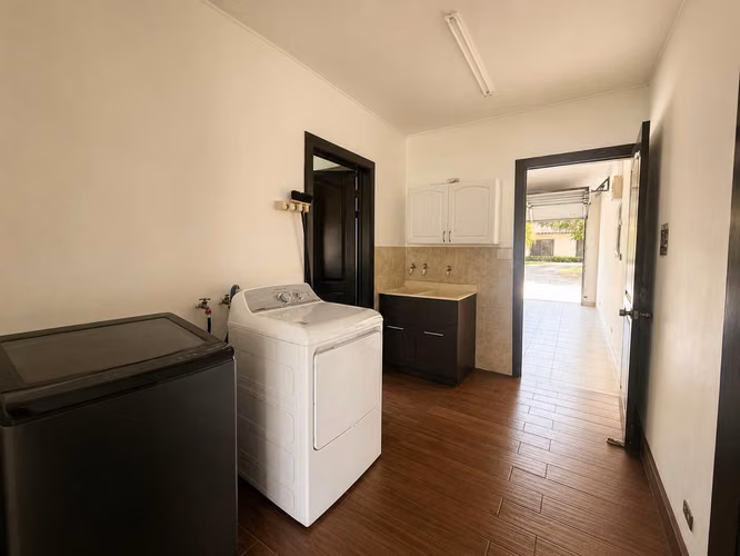 VENTA / ALQUILER DE CASA EN BOSQUES DE LINDORA* - Imagen 17