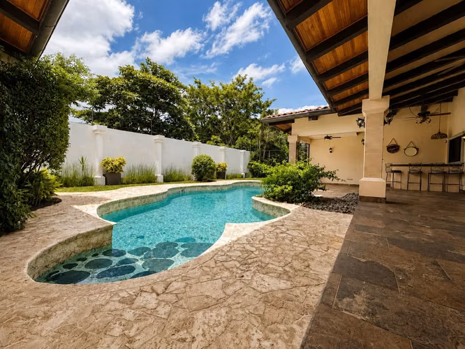 VENTA / ALQUILER DE CASA EN BOSQUES DE LINDORA* - Imagen 19