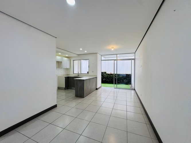 ALQUILER DE CASA EN CONDOMINIO MONTES DE OCA - Imagen 3