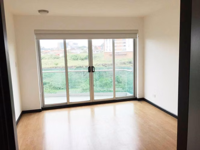 Apartamento en piso 10, full amedidades, Rohrmoser $ 1650 - Imagen 2