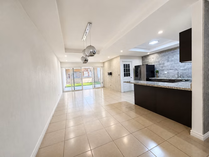 ALQUILER DE CASA EN CONDOMINIO RÍO PALMA, GUACHIPELÍN DE ESCAZÚ* - Imagen 3
