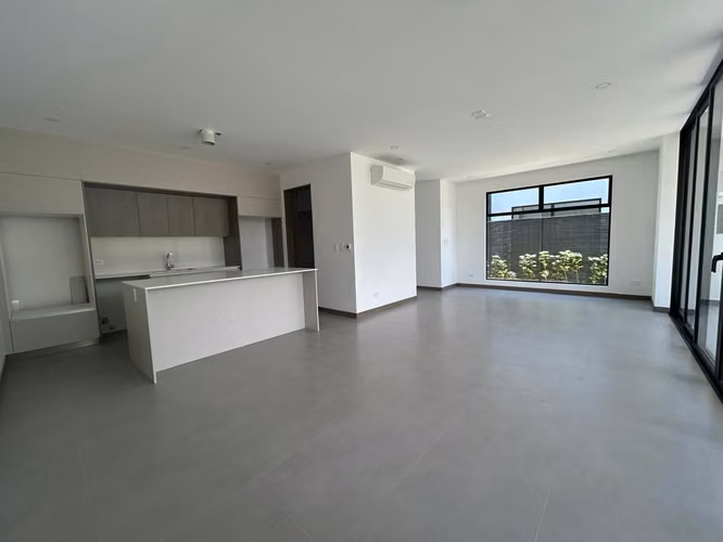 CASA EN VENTA PARA INVERSION EN LATITUD LINDORA