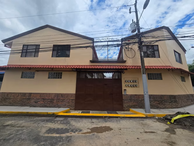 Apto en Brasil de Santa Ana, excelente ubicación-lugar seguro y tranquilo! - Imagen 2