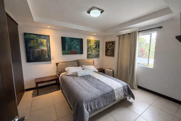 VENTA Apartamento más amplio que el promedio, con terraza  (MJ) - Imagen 6