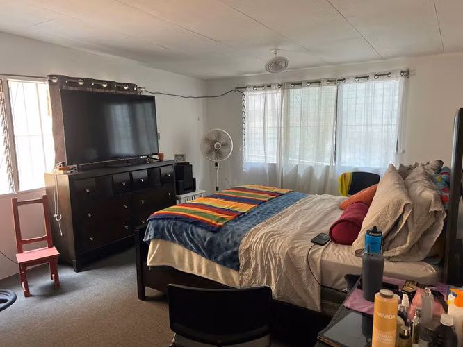 Casa con alto potencial comercial y de desarrollo en venta en San José
