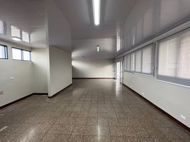 Alquiler de oficinas y bodega en La Uruca | 600 m² | Uso industrial | Seguridad incluida - Imagen 14