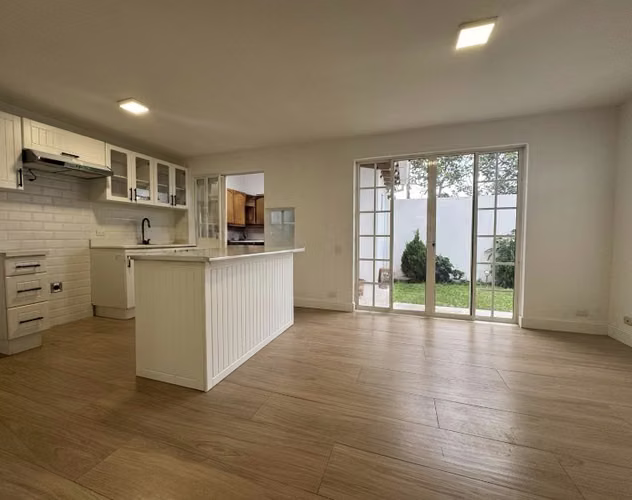 Escazú Hermosa Casa en Condominio en Alquiler $1800 - Imagen 2