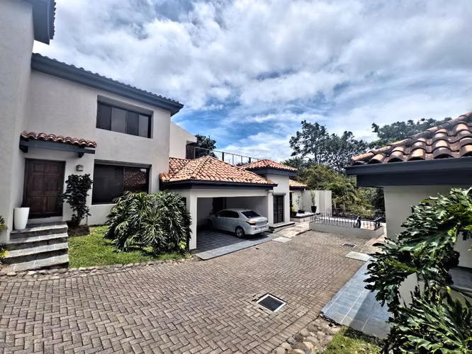 ALQUILER | CONDOMINIO EN  LOS LAURELES · ESCAZÚ