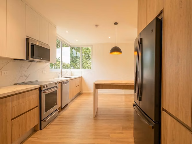 ALQUILER DE APARTAMENTO EN VEREDA DEL RIO - Imagen 4