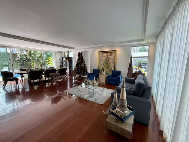VENTA Casa con Piscina Privada en Santa Ana Centro (MJ) - Imagen 11