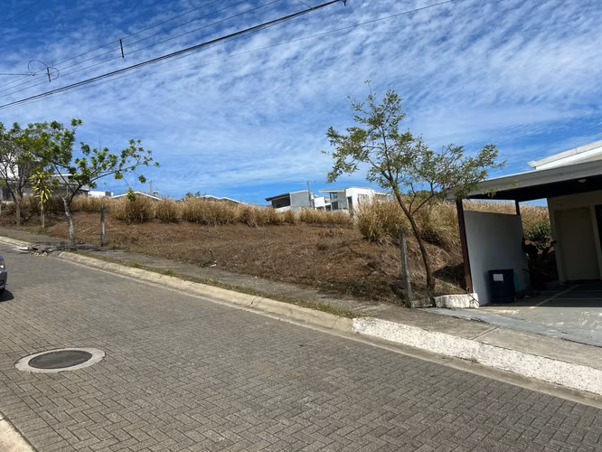 LOTE EN CONDOMINIO MONTESUMA, ALAJUELA MONTESUMA COD MTZ-211 - Imagen 3