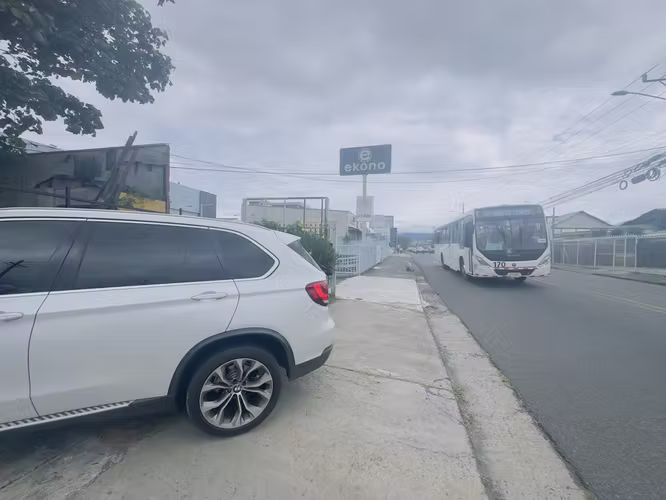 Terreno comercial en venta — San Juan de Tibás, contiguo a Ekono - Imagen 8