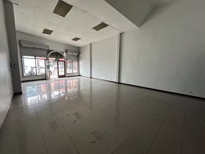 Local Comercial en Paseo Colón - Imagen 5
