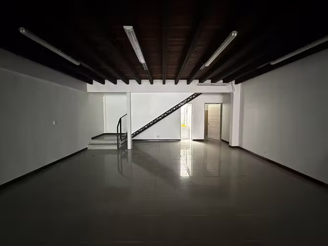 Local Comercial en Paseo Colón - Imagen 6