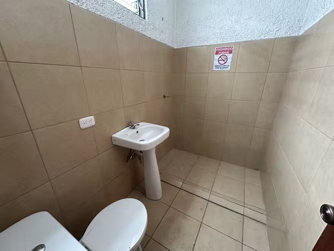 Local Comercial en Paseo Colón - Imagen 11