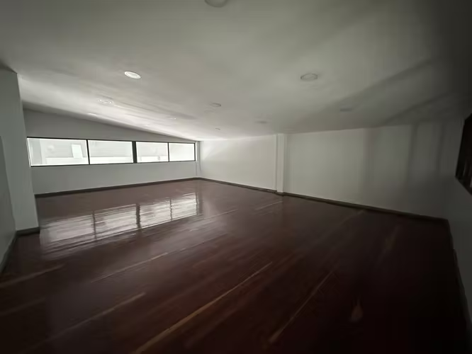 Local Comercial en Paseo Colón - Imagen 9