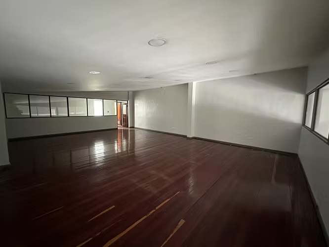 Local Comercial en Paseo Colón - Imagen 10