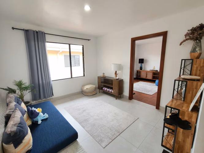 Se vende hermoso apartamento remodelado en Trejos Montealegre. - Imagen 10