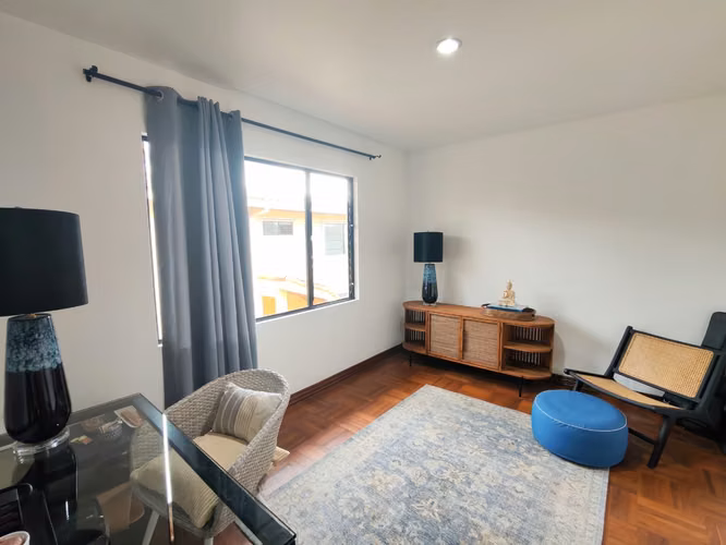 Se vende hermoso apartamento remodelado en Trejos Montealegre. - Imagen 18