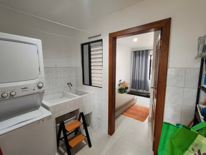 Se vende hermoso apartamento remodelado en Trejos Montealegre. - Imagen 7