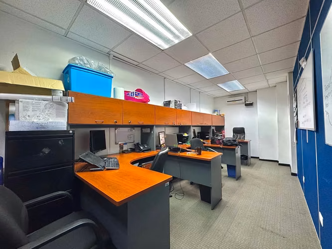VENDO EDIFICIO DE 3 PISOS EN GOICOECHEA. - Imagen 16