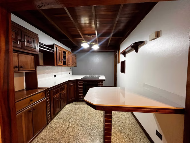 Alquiler casa independiente en La Uruca | 3 habitaciones | 4 baños | 2 parqueos - Imagen 2