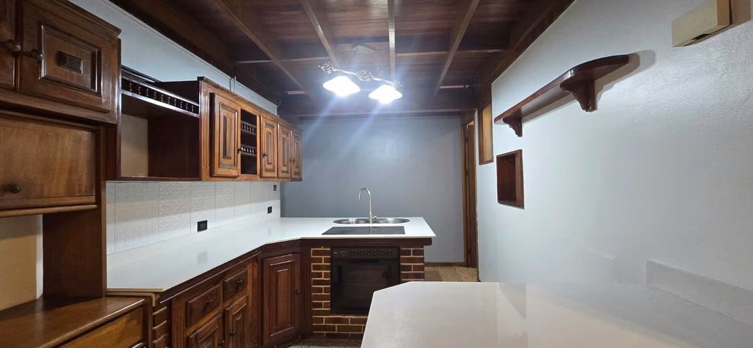 Alquiler casa independiente en La Uruca | 3 habitaciones | 4 baños | 2 parqueos - Imagen 11