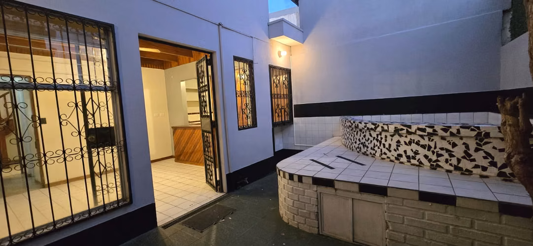 Alquiler casa independiente en La Uruca | 3 habitaciones | 4 baños | 2 parqueos - Imagen 13