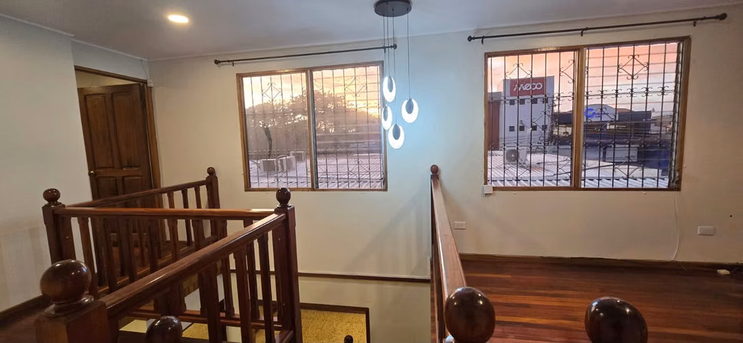 Alquiler casa independiente en La Uruca | 3 habitaciones | 4 baños | 2 parqueos - Imagen 18