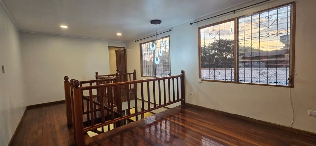 Alquiler casa independiente en La Uruca | 3 habitaciones | 4 baños | 2 parqueos - Imagen 19