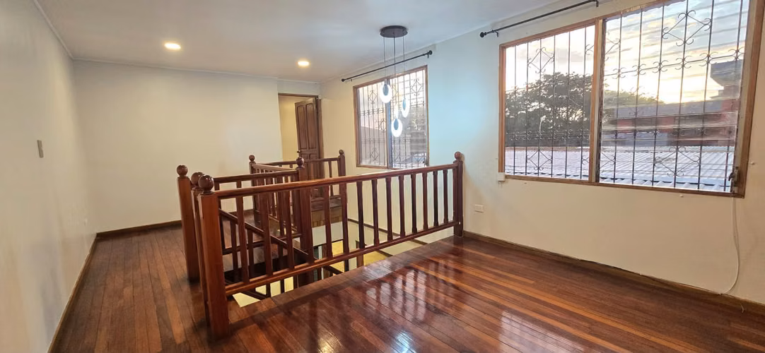 Alquiler casa independiente en La Uruca | 3 habitaciones | 4 baños | 2 parqueos - Imagen 16
