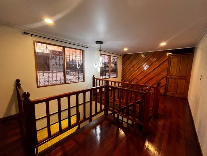 Alquiler casa independiente en La Uruca | 3 habitaciones | 4 baños | 2 parqueos - Imagen 9