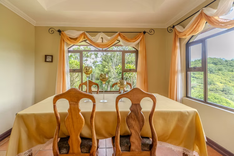 Casa Amueblada a la venta en San Ramon - Imagen 7