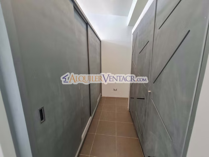 CASA CON PISCINA PROPIA Y VISTAS CON 2.266 M2 LOTE EN ALTO LAS PALOMAS SANTA ANA - Imagen 11