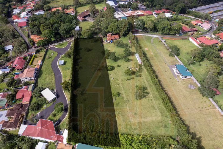 Venta / Jesús de Santa Bárbara / 6.736 m² / Calle pública / Amplio frente