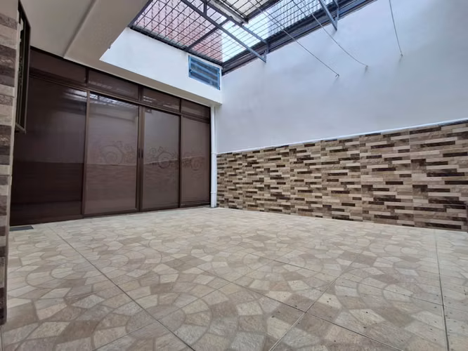¡ELEGANTE, IMPECABLE Y LISTA PARA HABITAR! - Imagen 17