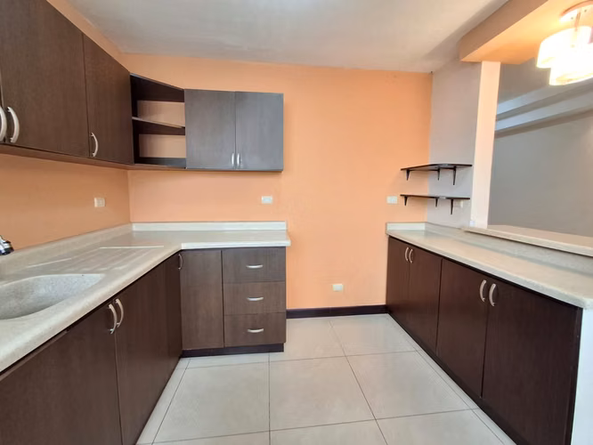 ¡ELEGANTE, IMPECABLE Y LISTA PARA HABITAR! - Imagen 12