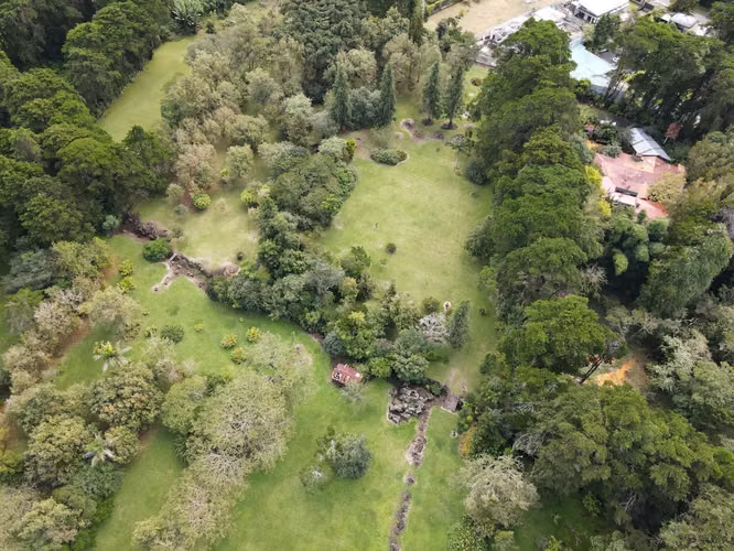 Venta finca San Rafael Heredia, 4 fincas filiales, lago, río, 36432 m2 - Imagen 2
