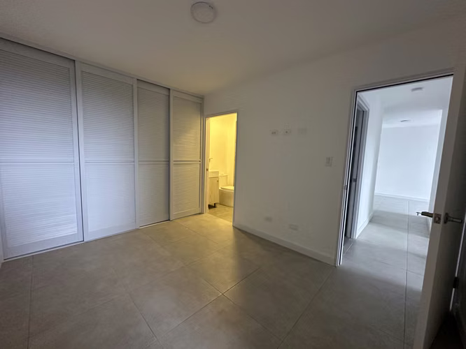 Rento apartamento como nuevo con dos parqueos (1 techado ) Monte Alto Curridabat