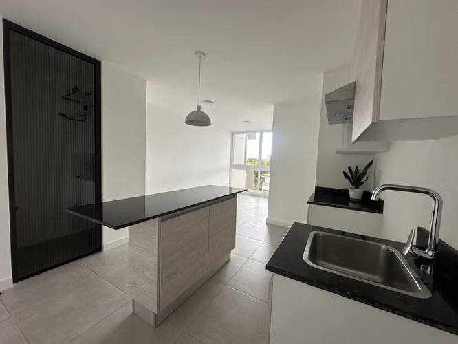 Rento apartamento como nuevo con dos parqueos (1 techado ) Monte Alto Curridabat