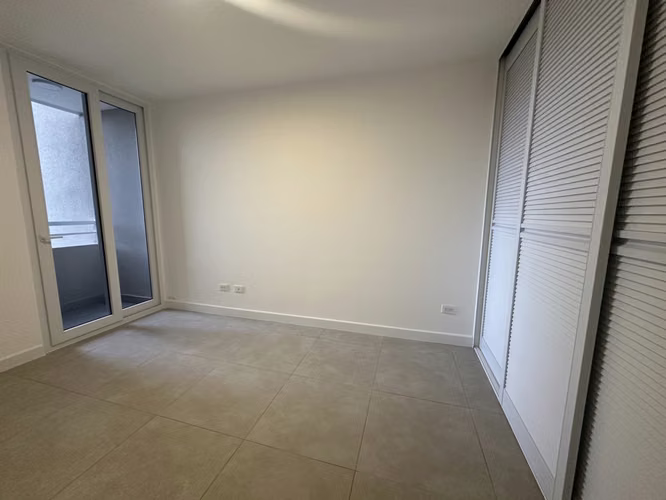 Rento apartamento como nuevo con dos parqueos (1 techado ) Monte Alto Curridabat