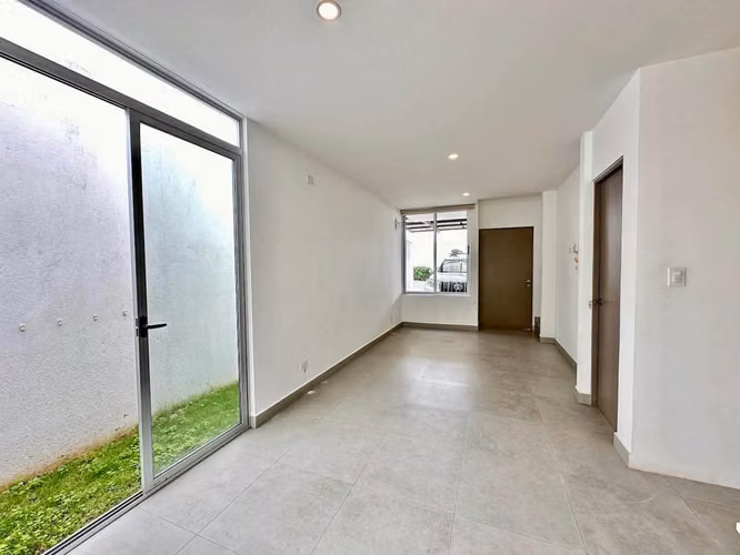 VIVÍ EN CONDOMINIO VISTAS SANTA ANA – CASA EN ALQUILER - RÍO ORO - Imagen 3