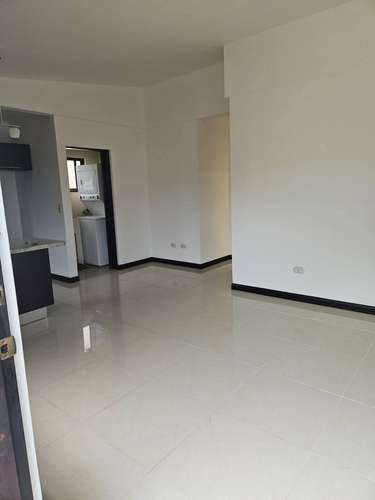 Alquiler en Santa Ana Centro: Apartamento con línea blanca y parqueo para 2 vehículos  - Imagen 11
