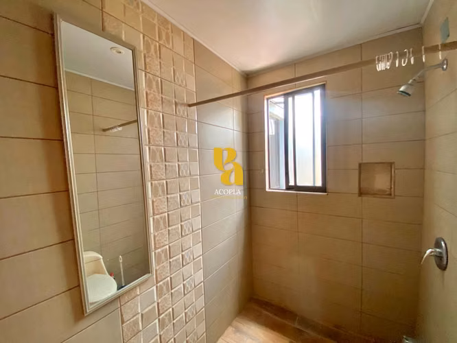 Alquiler de apartamento con terraza y jardín en Escazú. Incluye servicios