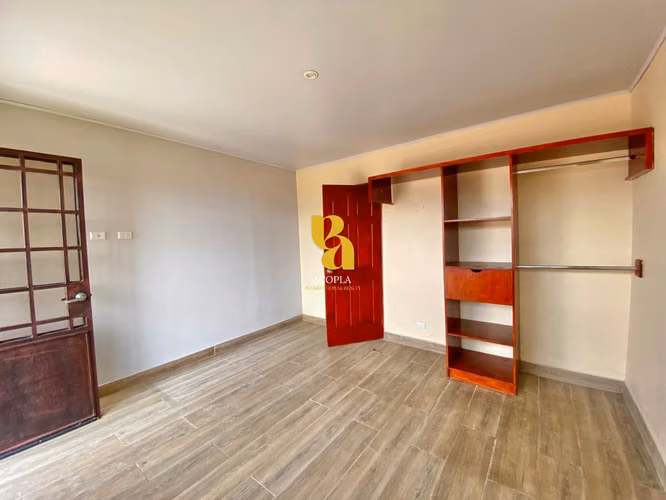 Alquiler de apartamento con terraza y jardín en Escazú. Incluye servicios