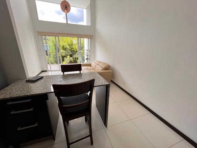 Se Alquila Apartamento en San Nicolas de Bari - Imagen 4