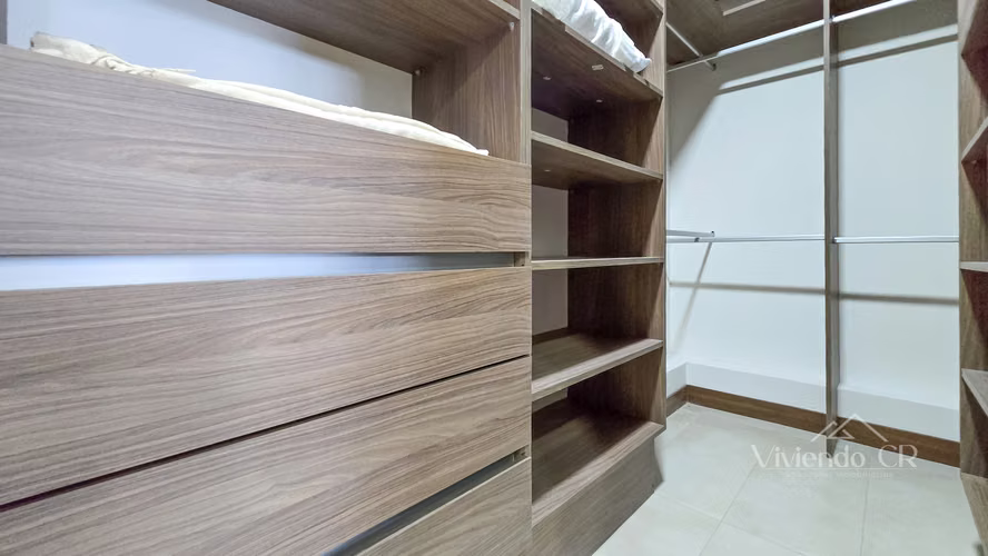MUDATE HOY  APTO CON LINDA VISTA DE 3 HABITACIONES  |  ESCAZU - Imagen 11