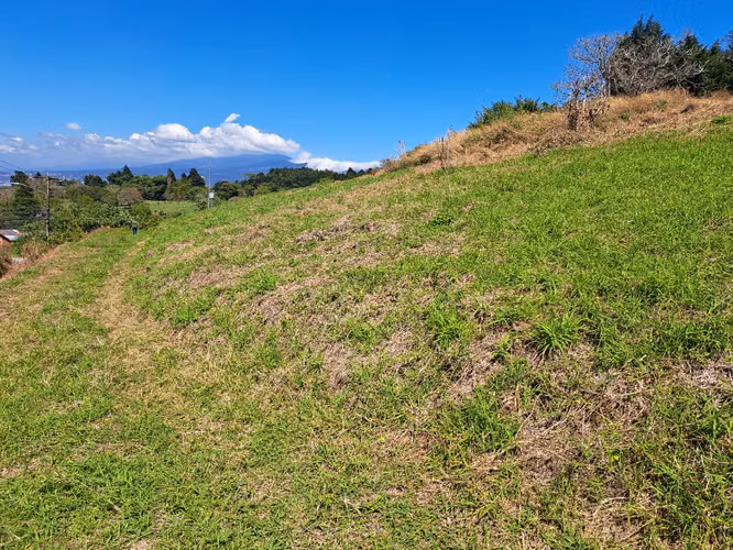 Terreno esquinero venta en Rancho Redondo, Goicoechea con espectacular vista - Imagen 3