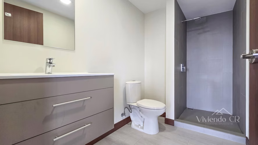 APARTAMENTO EN LA URUCA  CON  LINEA BLANCA  LISTO PARA VIVIR - Imagen 4