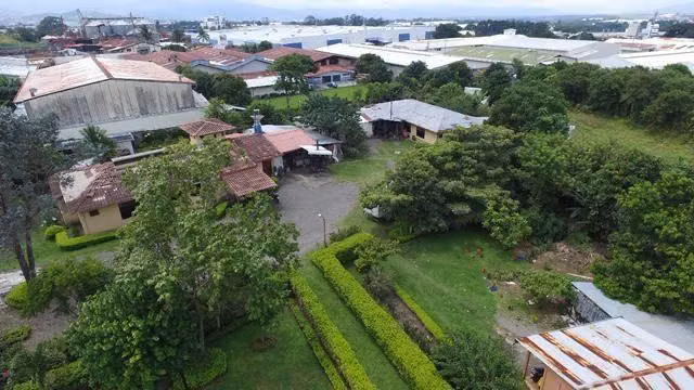 VENDO BODEGA EN SAN JOAQUIN DE FLORES - Imagen 1
